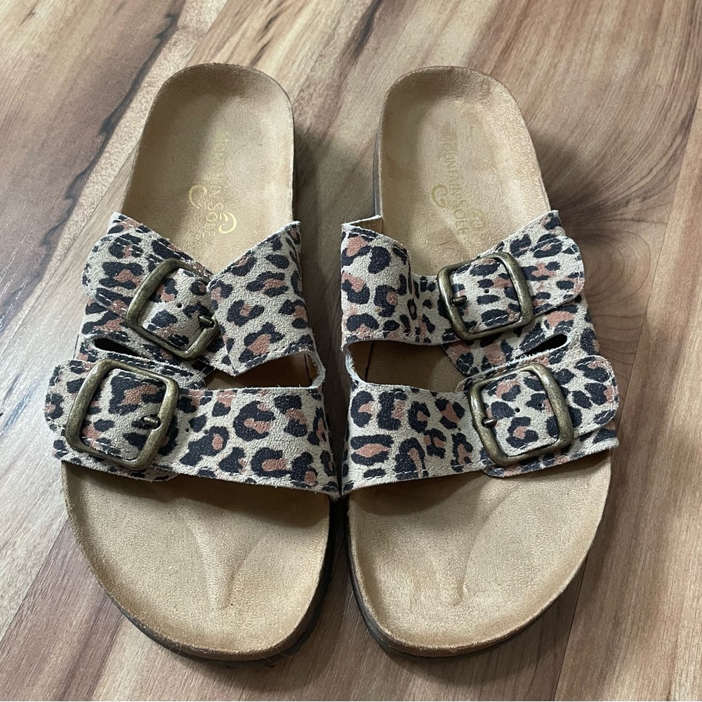 Mountain Sole Women's Cheetah print Double Buckle Leather Footbed Sandals Sz 8